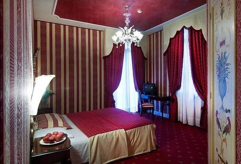 Standard Room, Belle Epoque