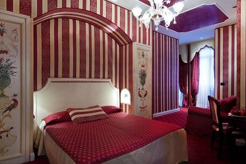 Standard Triple Room, Belle Epoque