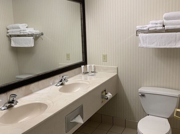 سوییت, Country Inn & Suites By Radisson, Lancaster Amish Country , Pa