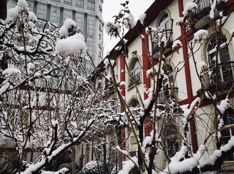 스위트, Beijing Dongfang
