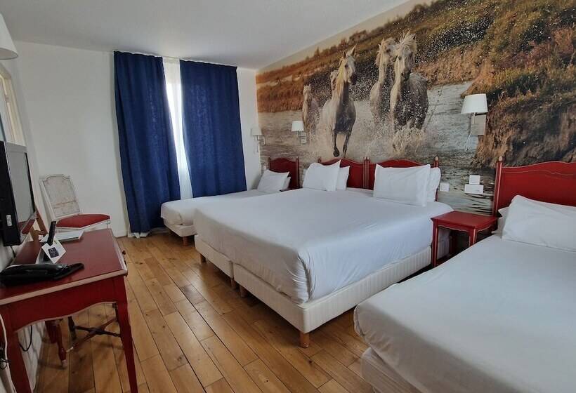 اتاق خانوادگی, Logis Vignes Blanches Hôtel Cosy Et Restaurant De Terroir