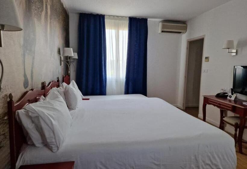 اتاق خانوادگی, Logis Vignes Blanches Hôtel Cosy Et Restaurant De Terroir