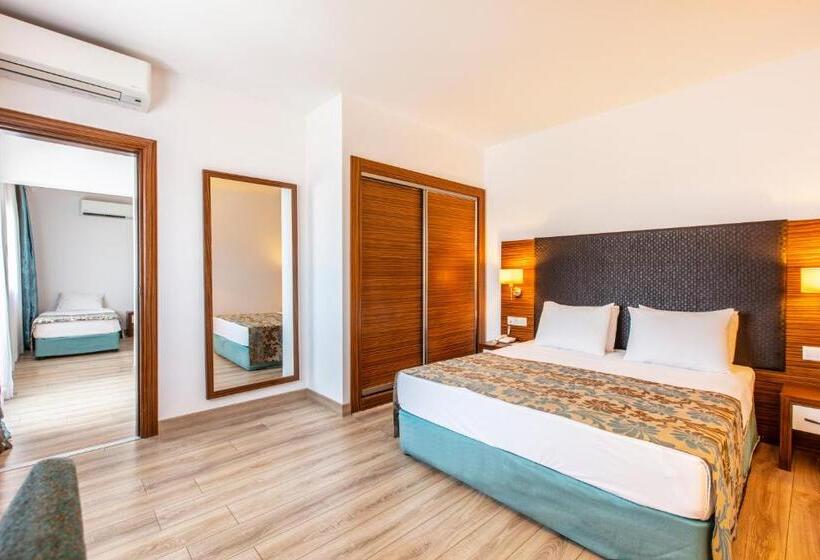 Семейный Номер, Palm Wings Beach Resort & Spa Kusadasi  All Inclusive