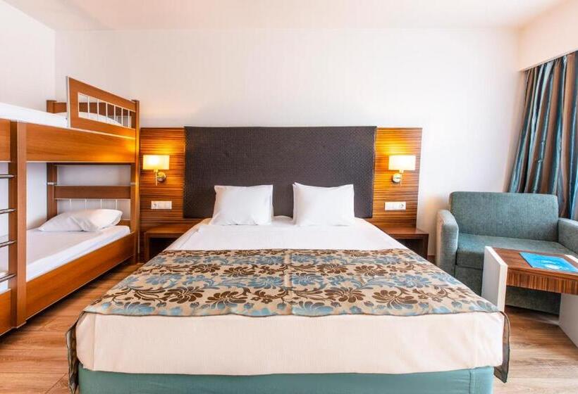 Номер Стандарт с Койками, Palm Wings Beach Resort & Spa Kusadasi  All Inclusive