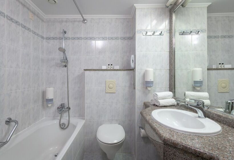 Номер Стандарт Вид на Сад, Sun Beach Resort