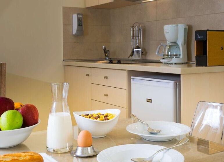 Апартаменты Deluxe 1 Спальня, Sun Beach Resort