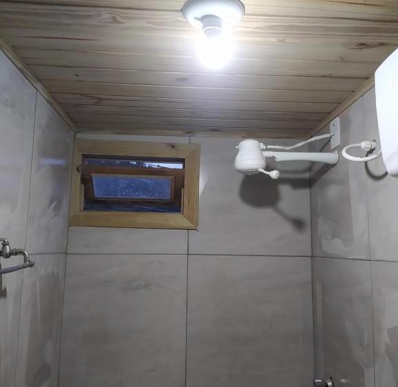 سوییت خانوادگی, Hospedaria Central   Hostel