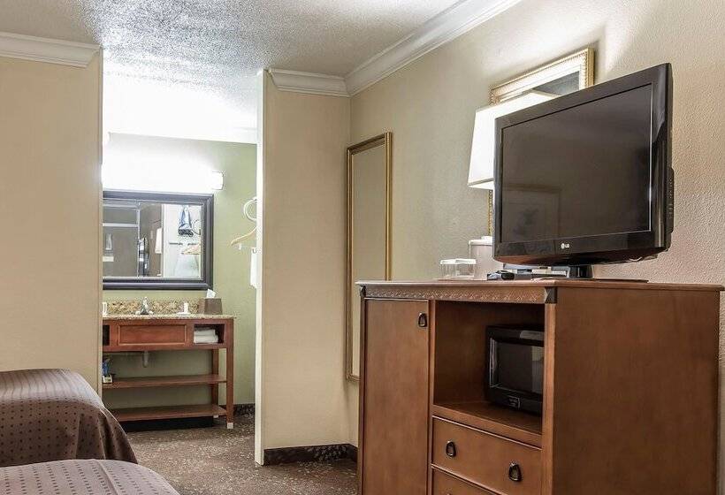 Номер Стандарт 2 Двуспальные Кровати, Clarion Inn Morgan City