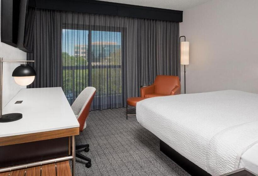اتاق استاندارد با تخت بزرگ, Courtyard By Marriott Charlotte Ballantyne