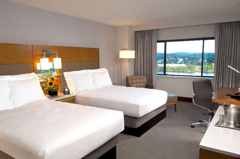 이그제큐티브 룸, Hilton Albany