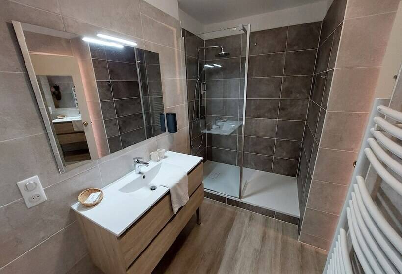 اتاق سوپریور, Logis Hôtels   Hôtel Et Restaurant Le Lion D Or