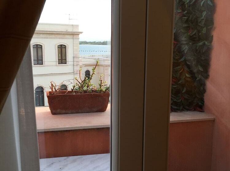 Трехместный Номер Комфорт, Mediterraneo
