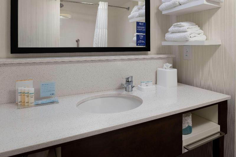 带大床的标准间, Hampton Inn Columbia