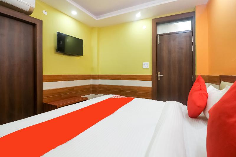 스탠다드 룸 킹사이즈 침대, Hampton Inn Shrewsbury