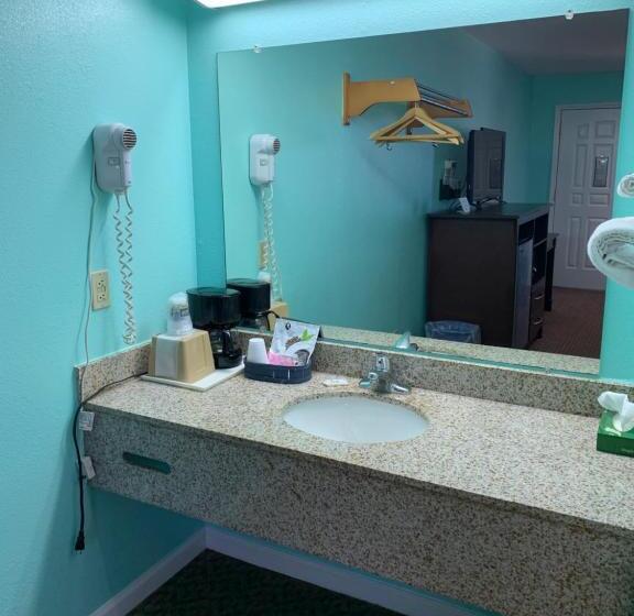 Стандартный Номер Кровать Кинг, Scottish Inn  Clanton