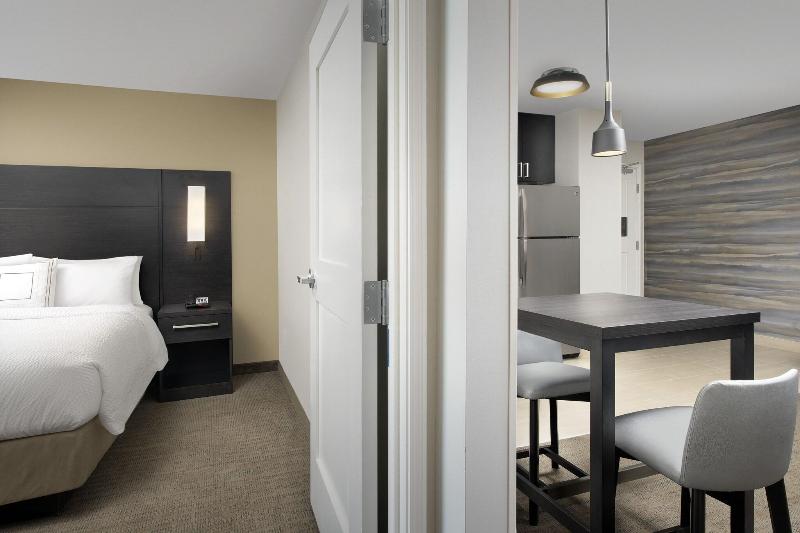 带大床的套房, Residence Inn By Marriott Lubbock University Area