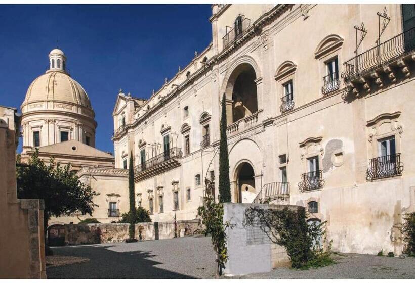 اتاق لوکس, Palazzo Trigona Dependance