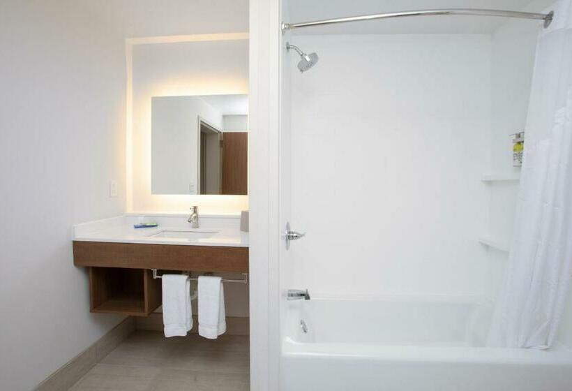 带大床的标准间, Holiday Inn Express & Suites   Goodland I 70, An Ihg