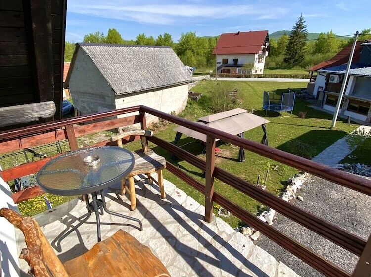 اتاق استاندارد با بالکن, Guest House Plitvice Waterfall