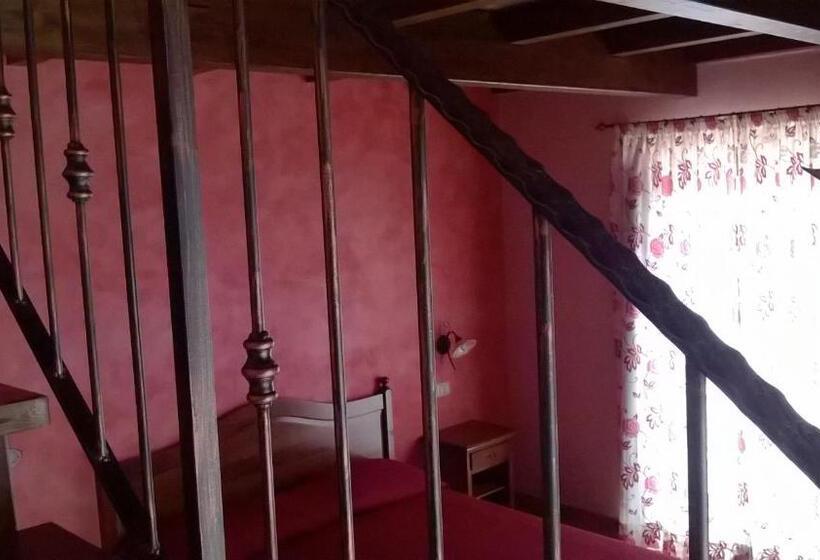 اتاق استاندارد چهارنفره با چشم‌انداز باغ, Agriturismo Aurea