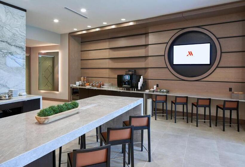 Номер Клуб, Franklin Marriott Cool Springs