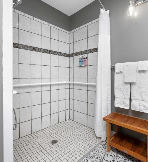 장애인을 위한 킹사이즈 침대 스탠다드 룸, Saratoga Inn