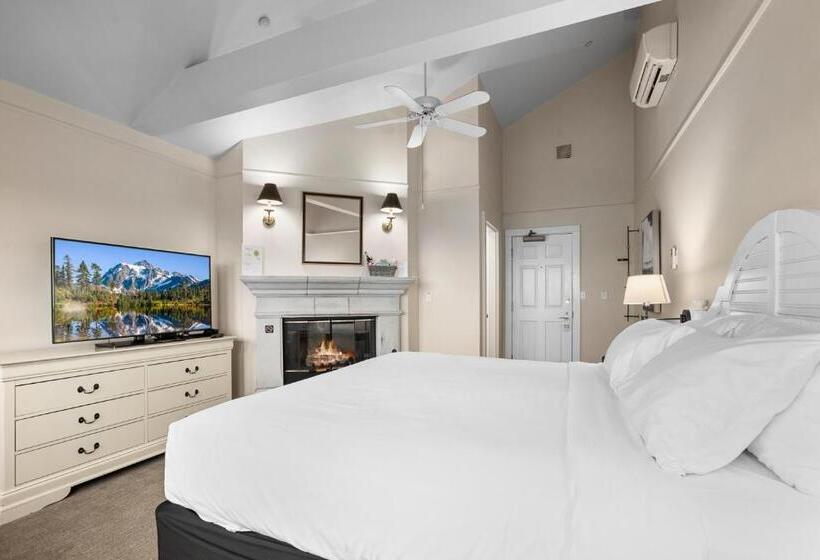 스탠다드 룸 킹사이즈 침대, Saratoga Inn