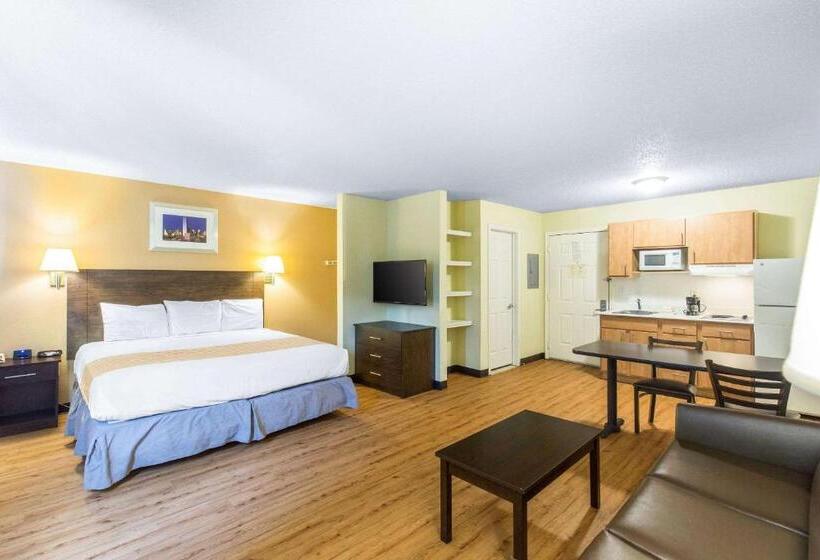 Стандартный Номер Кровать Кинг, Suburban Studios Lewisville
