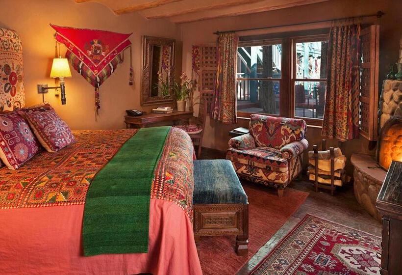 Номер Deluxe Кровать Кинг, The Inn Of The Five Graces