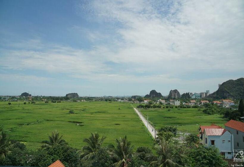 سوئیت با بالکن, Le Clos Du Fil