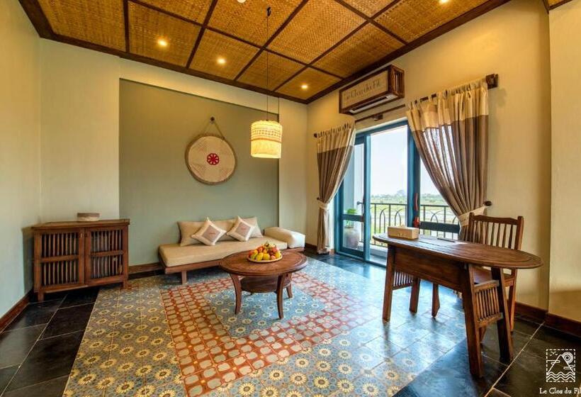 سوئیت با بالکن, Le Clos Du Fil