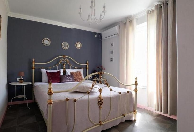 آپارتمان 1 خوابه با چشم‌انداز دریا, Apartment Mint&rose