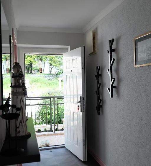 آپارتمان 1 خوابه با چشم‌انداز دریا, Apartment Mint&rose