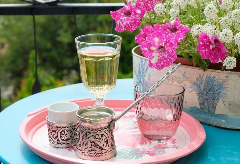 آپارتمان 1 خوابه با چشم‌انداز دریا, Apartment Mint&rose