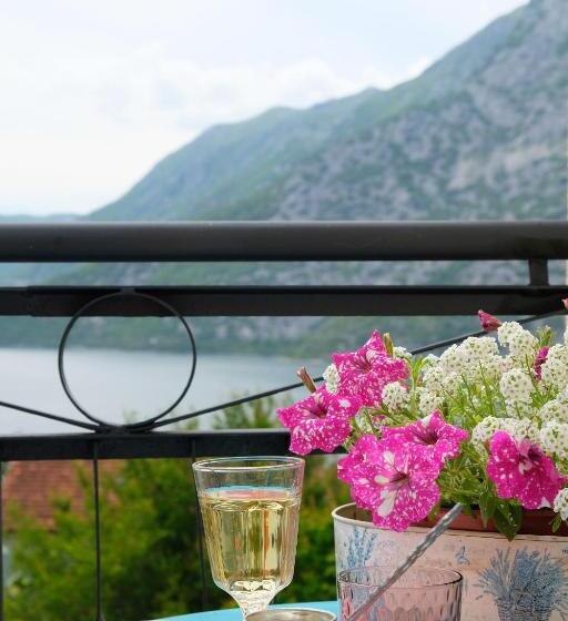 آپارتمان 1 خوابه با چشم‌انداز دریا, Apartment Mint&rose