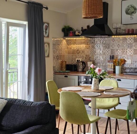 آپارتمان 1 خوابه با تراس, Apartment Mint&rose