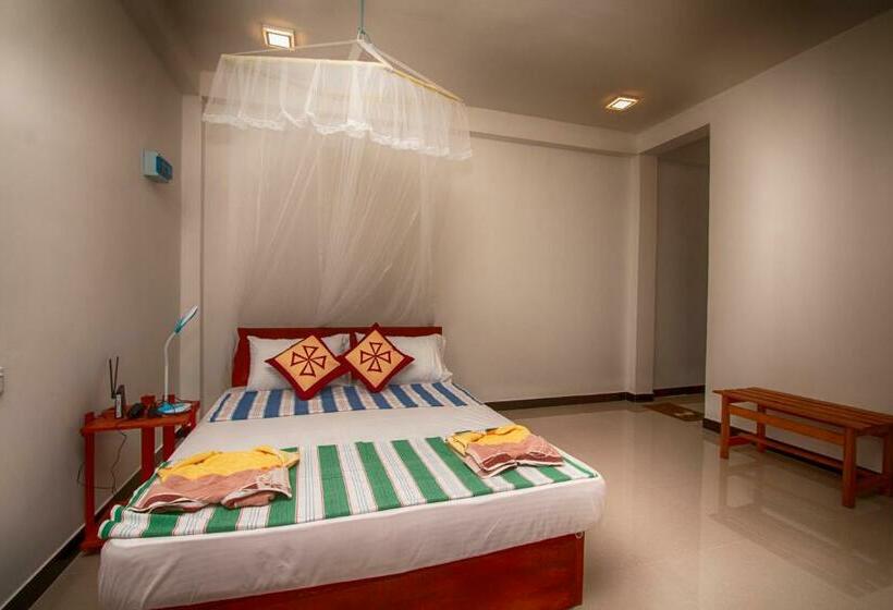 Трехместный Номер Базовый, Dulmini Homestay