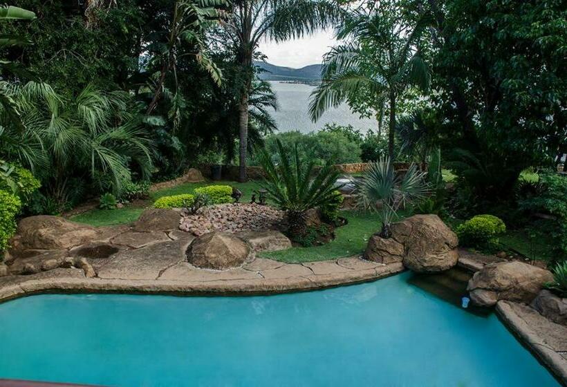 اتاق استاندارد با تخت بزرگ, Hartbeespoortdam Lodge