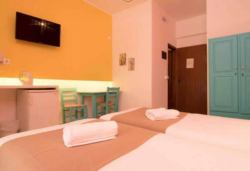 Номер Стандарт с Балконом, Niki Rooms
