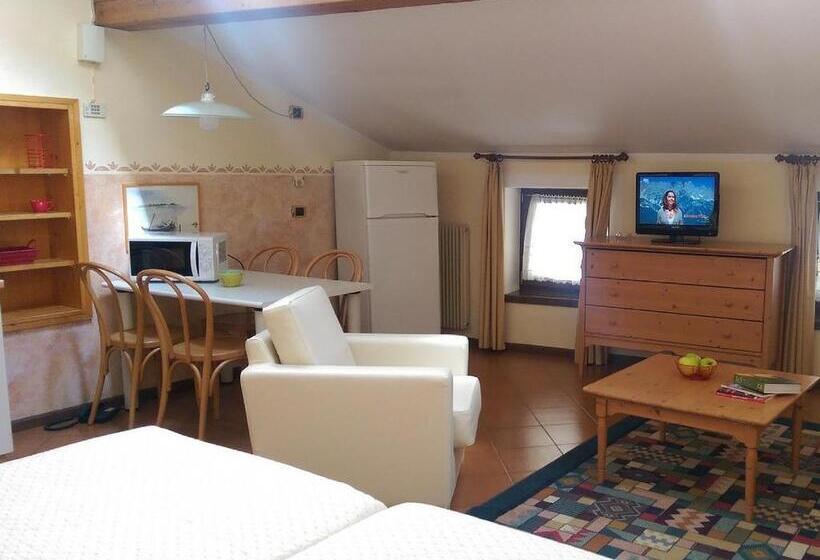 스탠다드 스튜디오, America Apartments