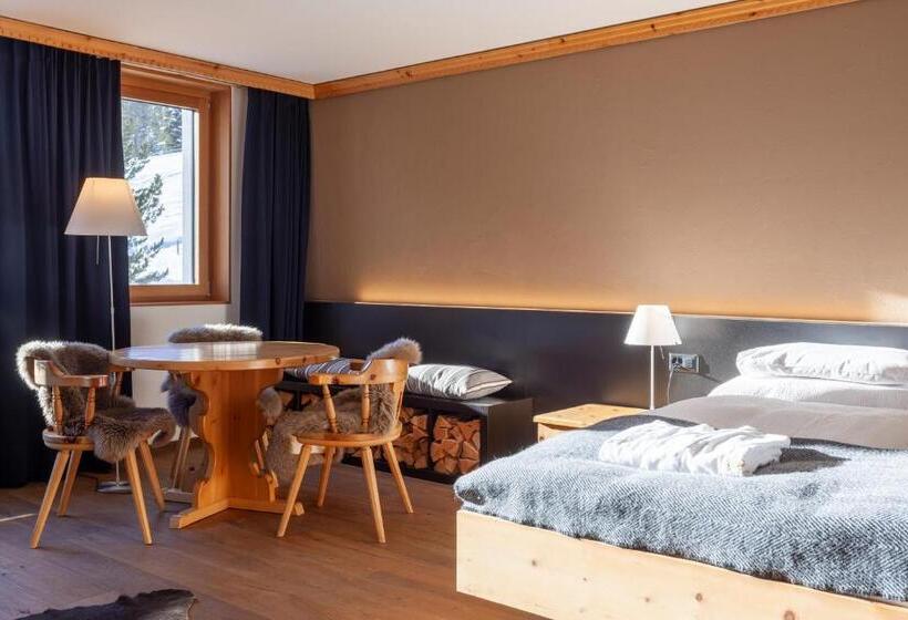 استودیوی استاندارد, Appartments Cervus