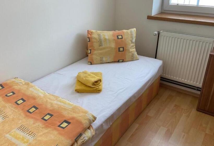 Апартаменты 3 Спальни, Penzion Bamako