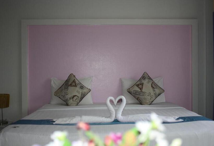 Номер Deluxe, Phuket Racha Kata Homestay