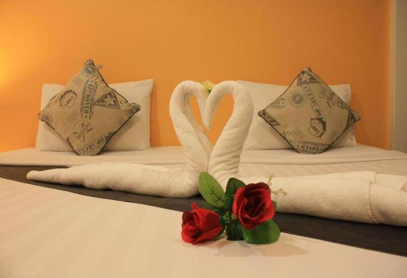 Номер Deluxe, Phuket Racha Kata Homestay