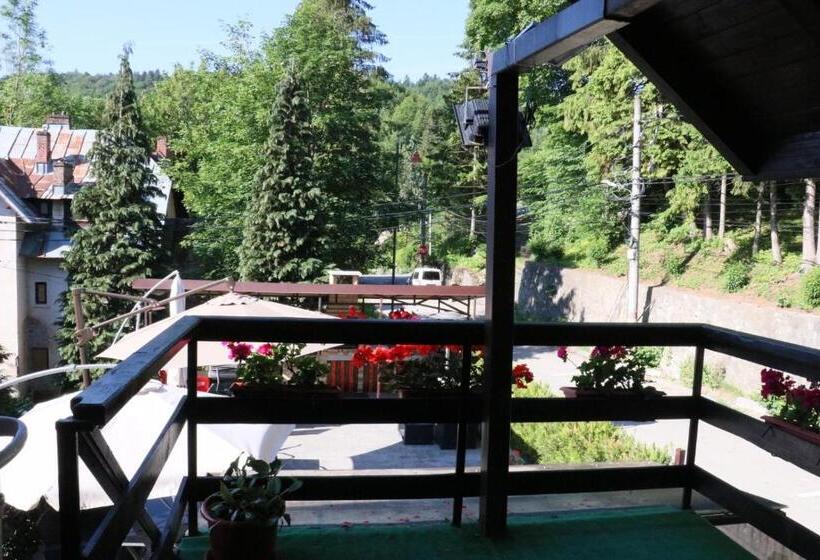 سوییت لوکس, Casa Anne Marie