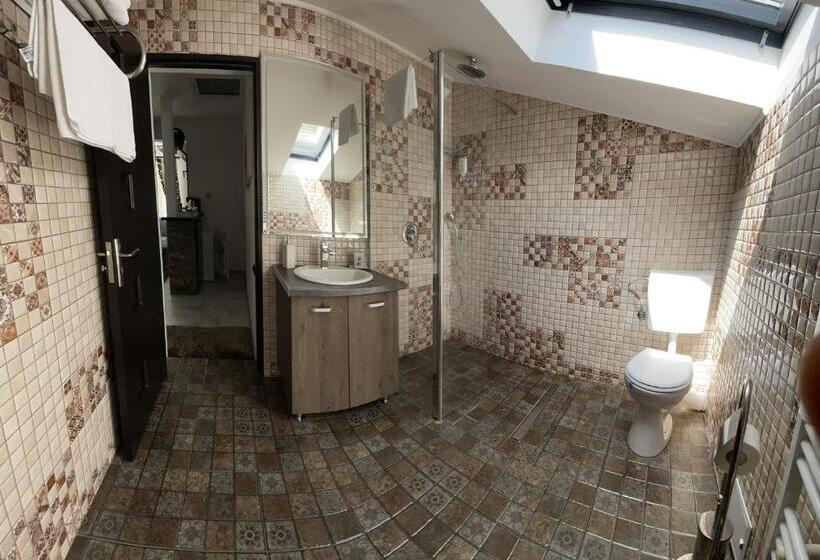 سوییت لوکس, Casa Anne Marie