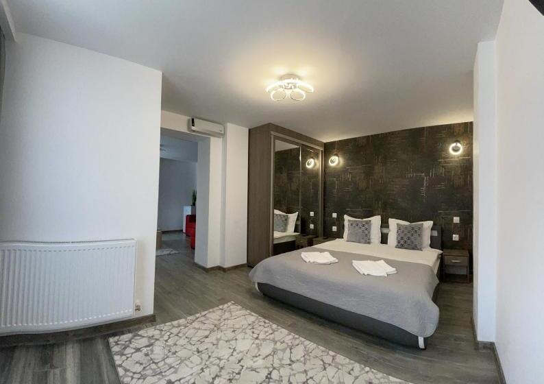 استودیوی استاندارد, Casa Anne Marie