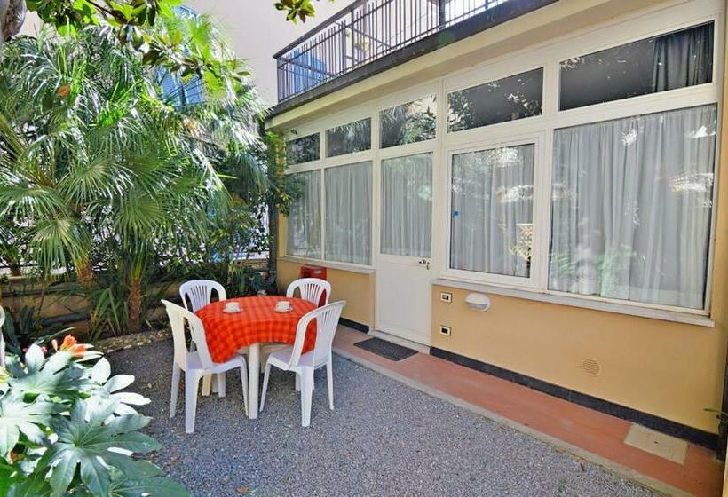 استودیو استاندارد با چشم‌انداز باغ, Residence Italia