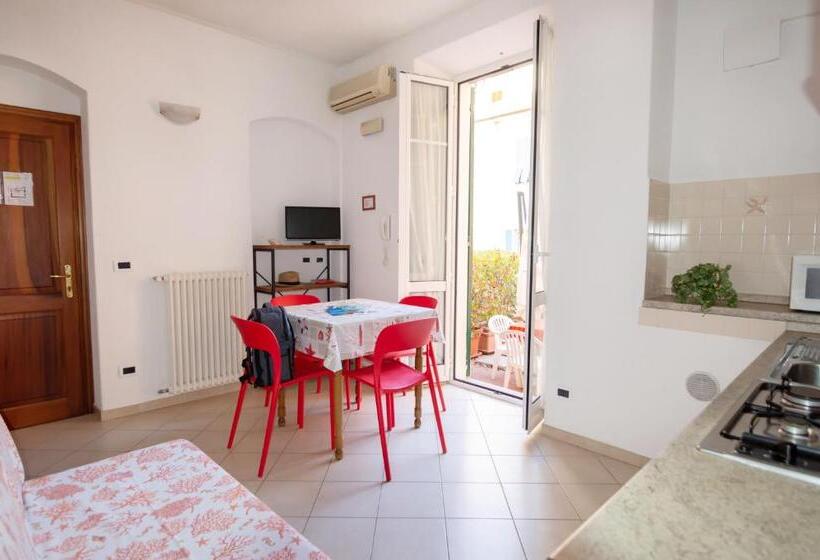 آپارتمان 1 خوابه با تراس, Residence Italia