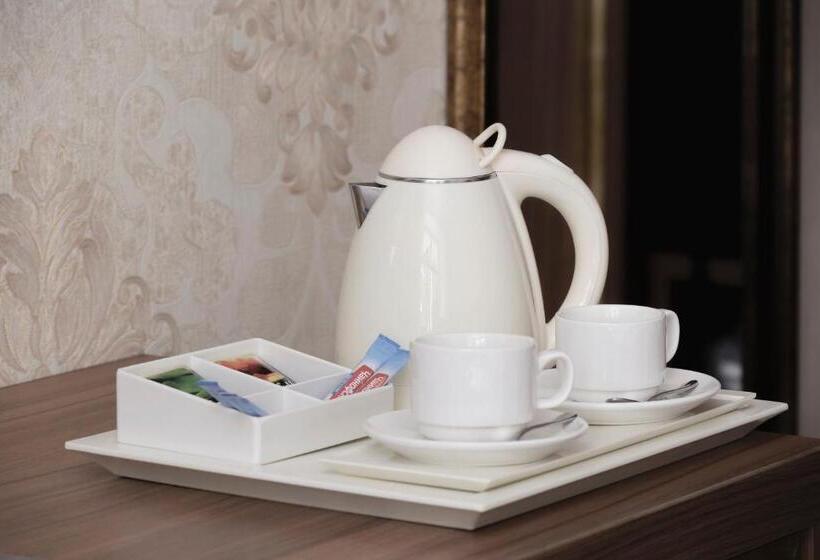 سوییت با چشم‌انداز دریا, Amra Park Hotel & Spa